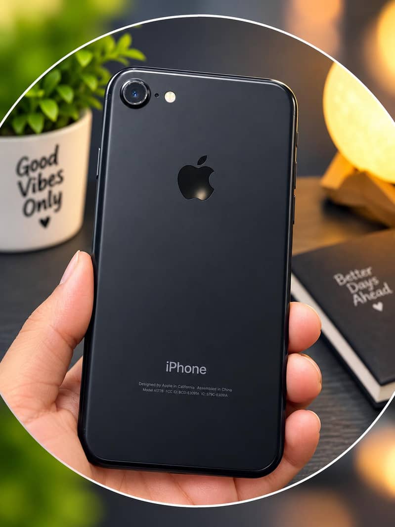 Apple iPhone 7 0