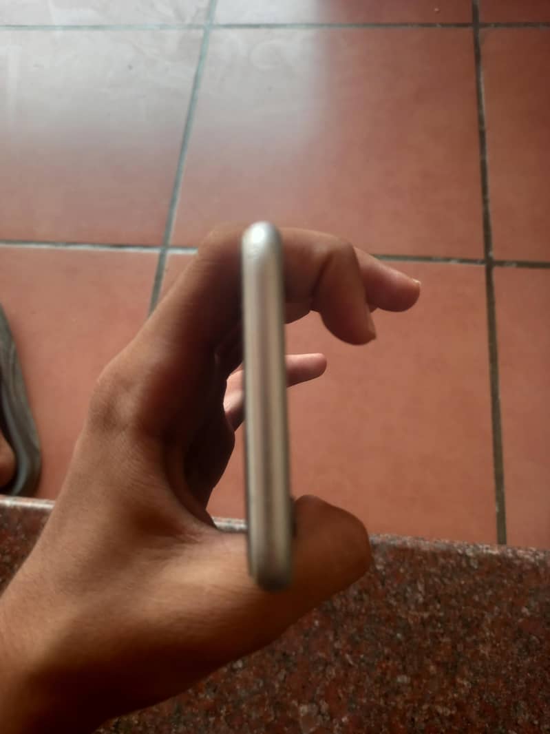 Apple iPhone 6 6