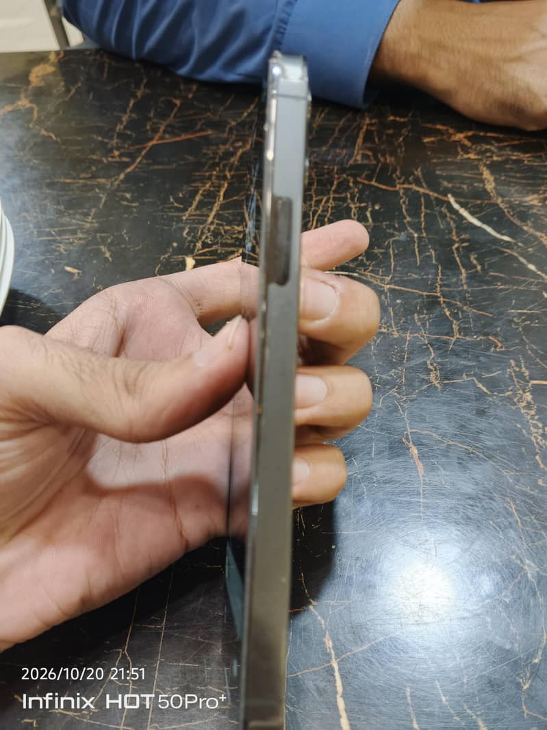 Apple iPhone 12 Pro 2