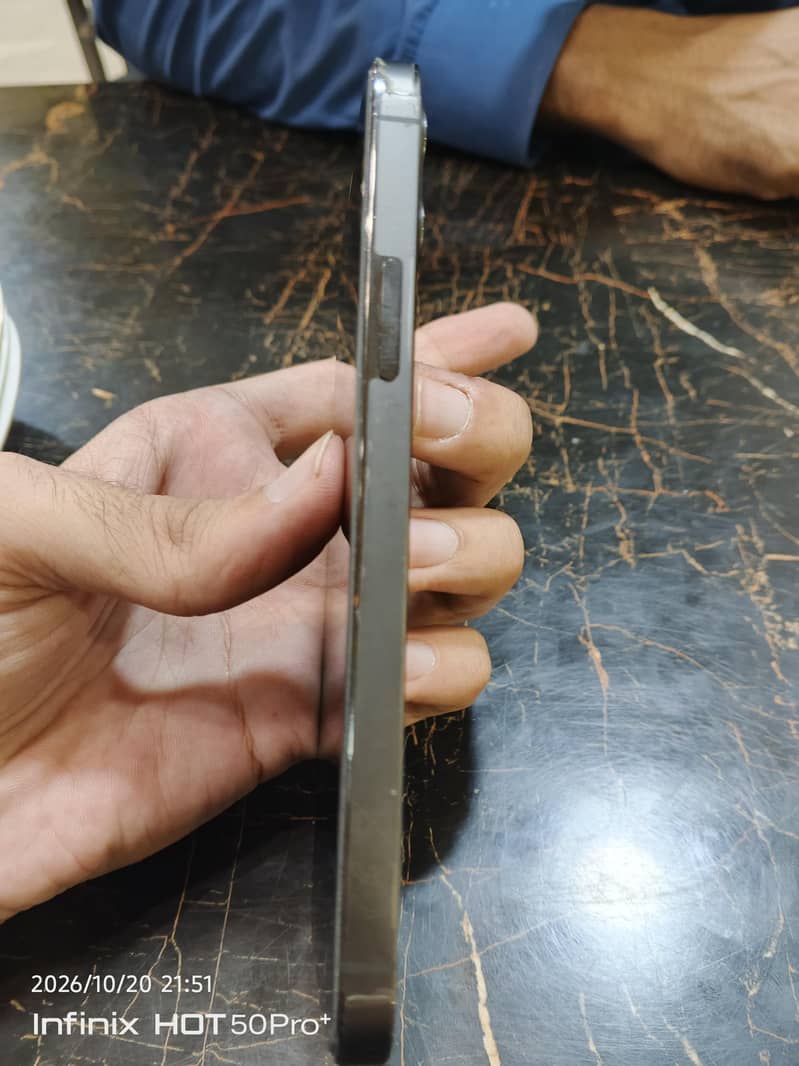 Apple iPhone 12 Pro 3