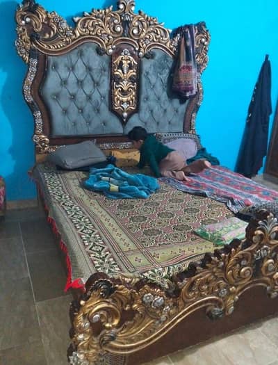King size bed dressing table and two side tables