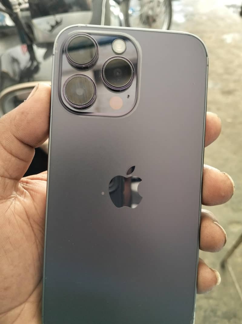 Apple iPhone 14 Pro Max 3