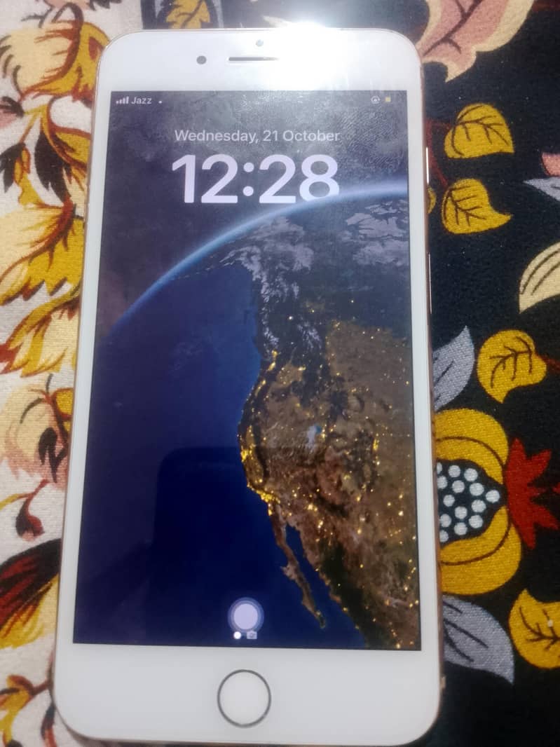 Apple iPhone 8 Plus 0