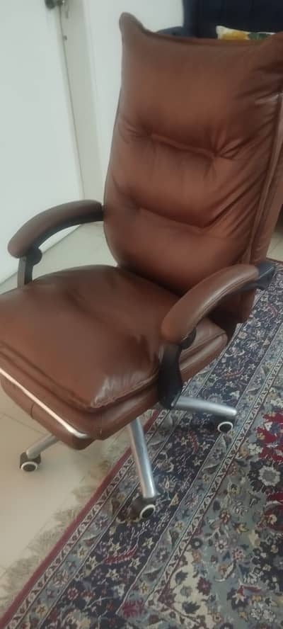 Executive High Back Office Revolving Chair