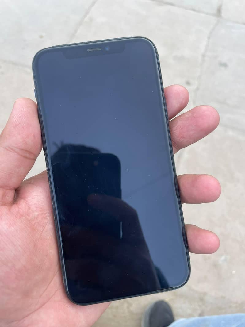 Apple iPhone 11 Pro 3