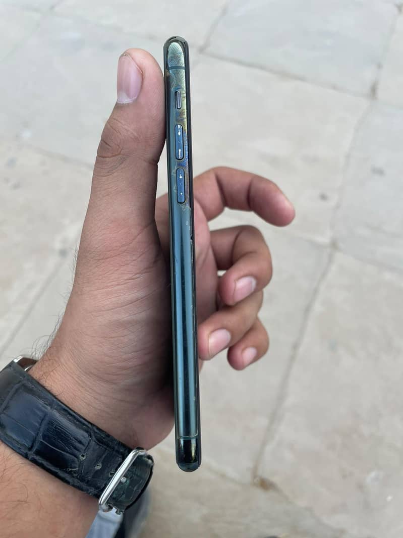 Apple iPhone 11 Pro 5