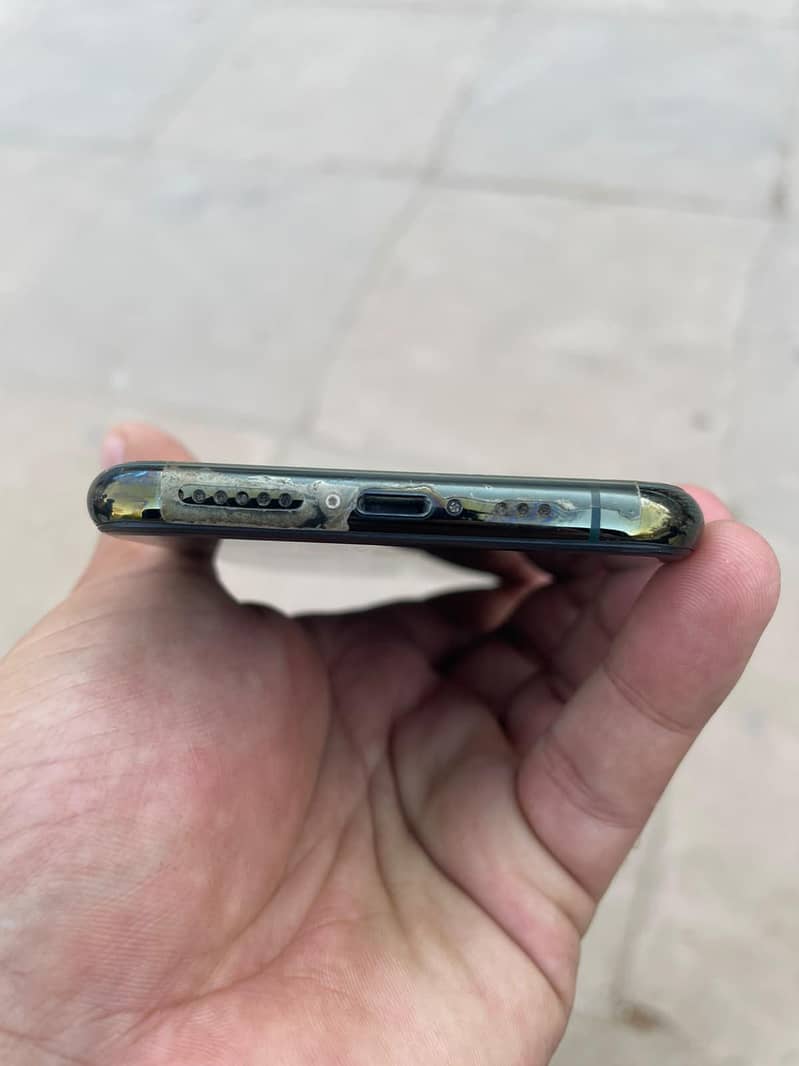 Apple iPhone 11 Pro 14