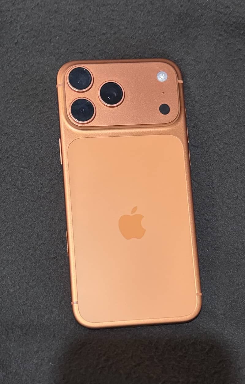 Apple iPhone 17 Pro Max 1