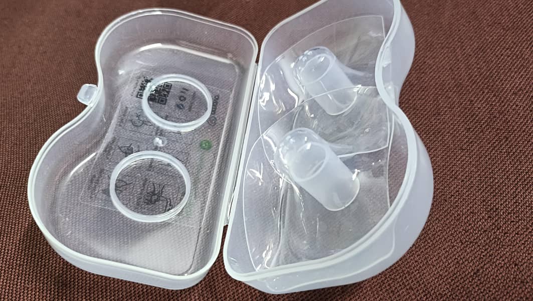 Breast pumps 10