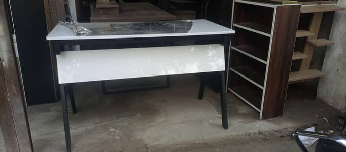 new stadi table glase top