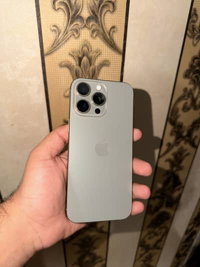 Apple iPhone 16 Pro Max