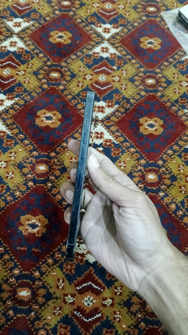 Apple iPhone 12 Pro Max 3