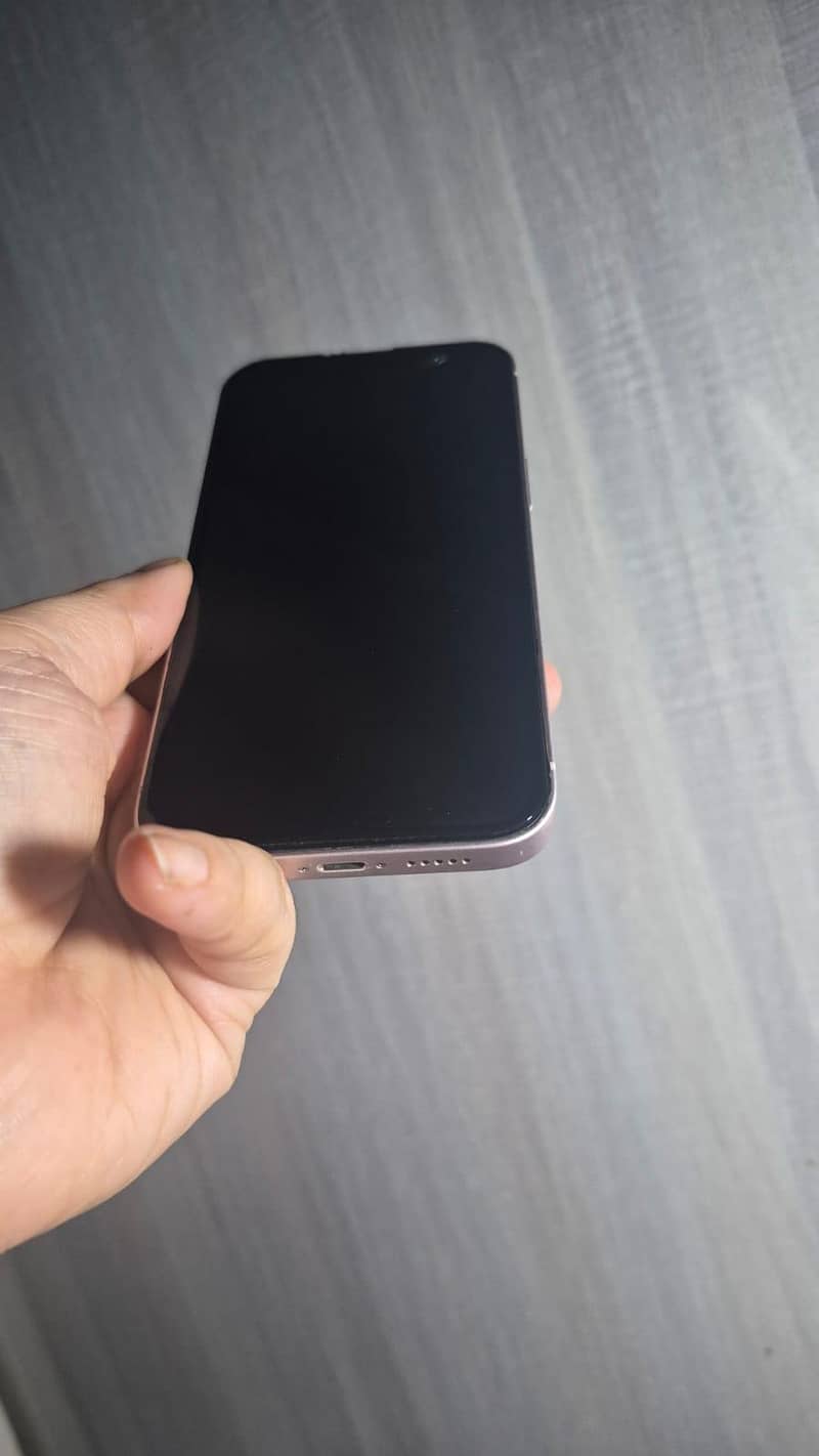 Apple iPhone 13 6