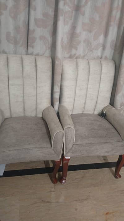 sofa and chairs for sale new condition with cushions (4)