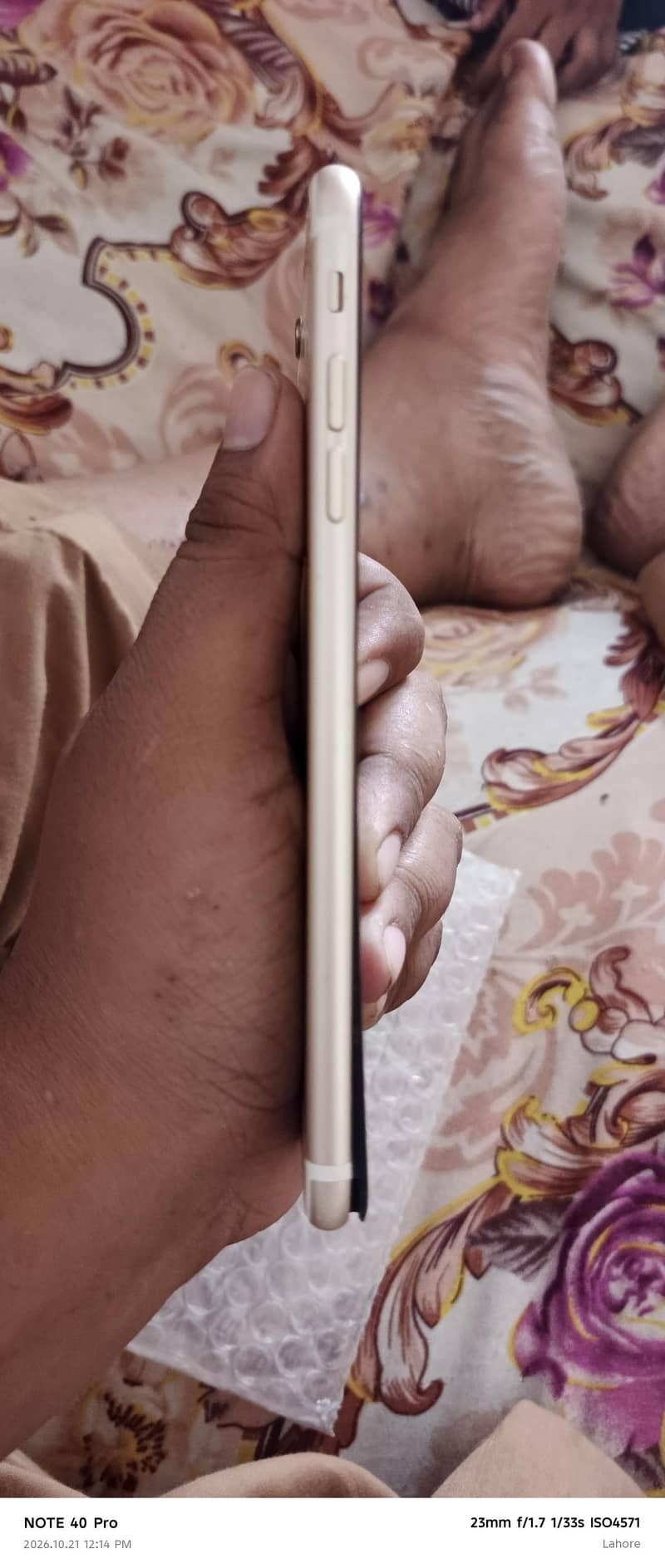 Apple iPhone 6S Plus read add 9