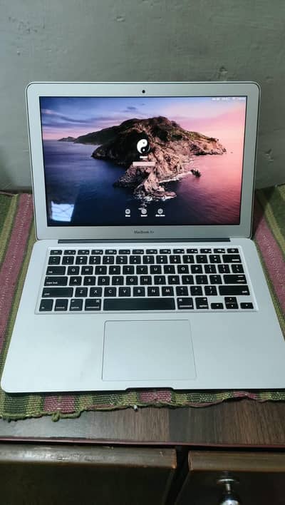 MacBook air early 2015 (8gb+250gb) with original charger