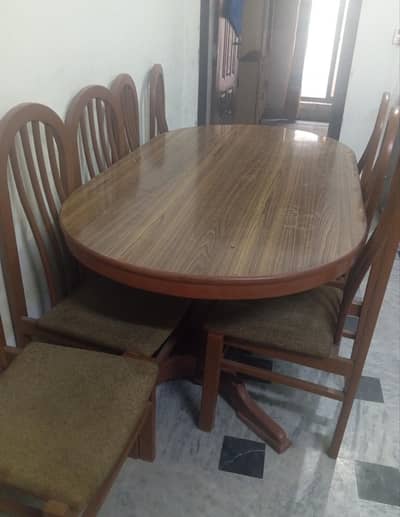 wooden dinning table