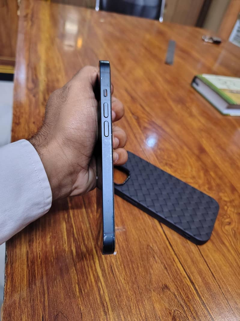 Apple iPhone 14 1