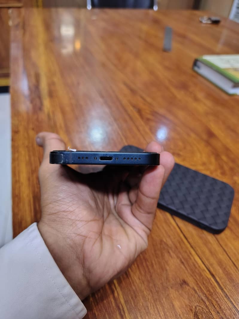 Apple iPhone 14 2
