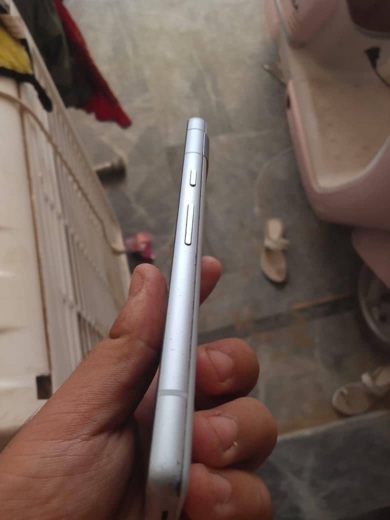 Google Pixel 7a 3