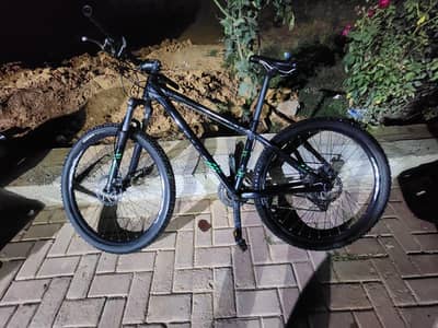 Giant Talon 27.5 5 Mountain Bike - Matte Black/Gloss Green