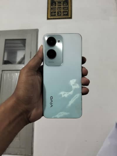Vivo Y18