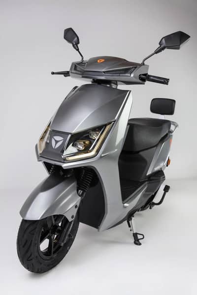Yadea T5L 6months use full condition for sale karak