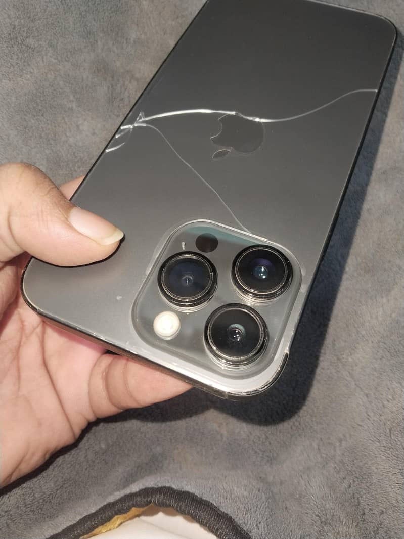 Apple iPhone 14 Pro Max 0