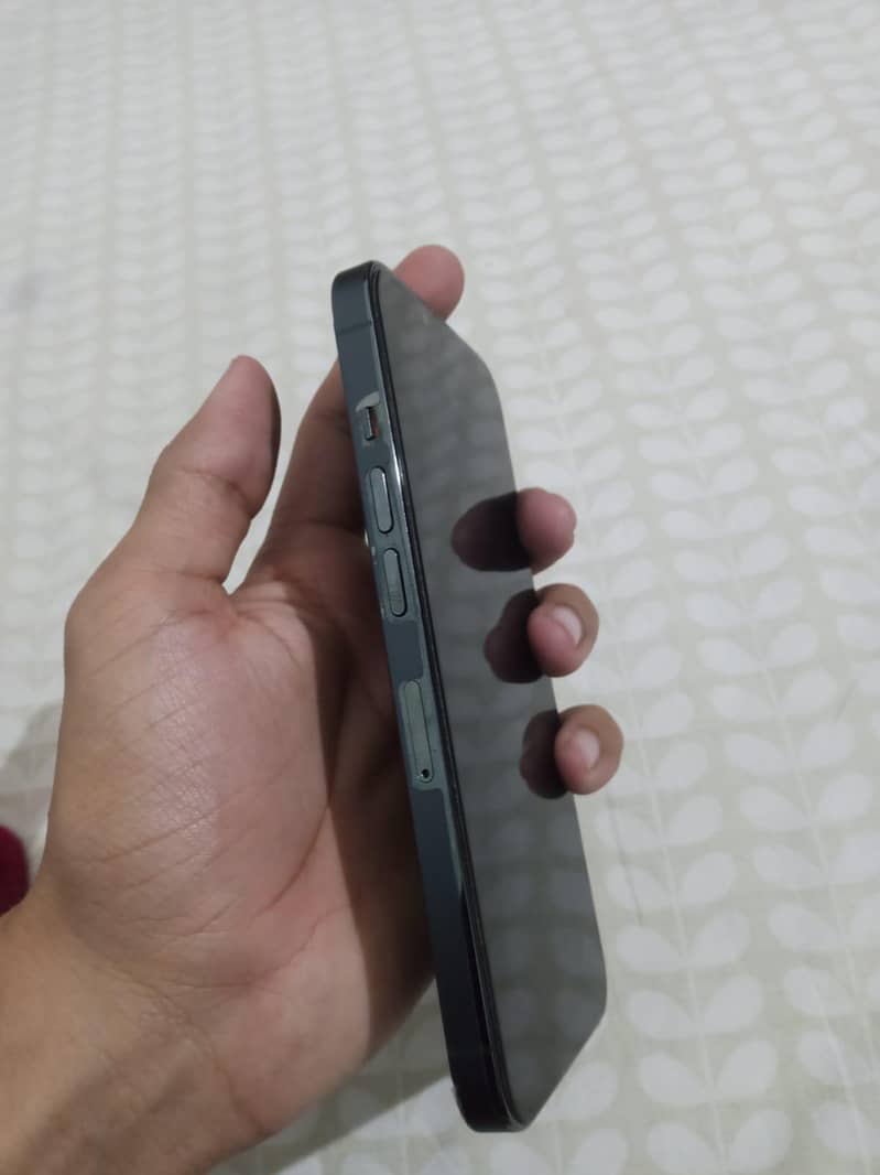Apple iPhone 13 Pro 1