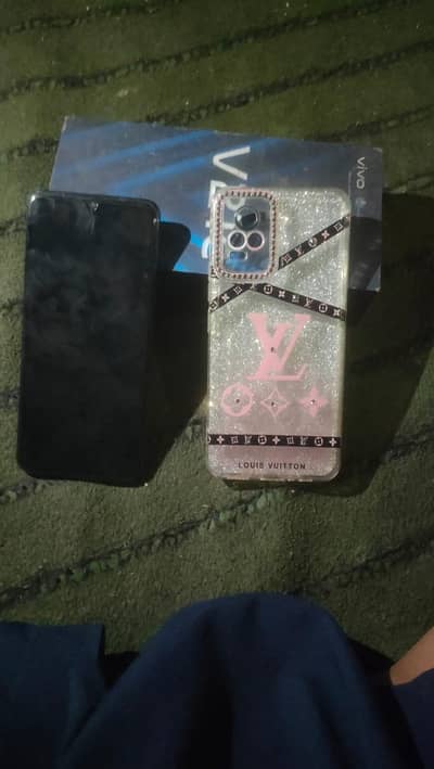Vivo V21e 8GB RAM 128 GB ROM box part hai 03101389626 WhatsApp message