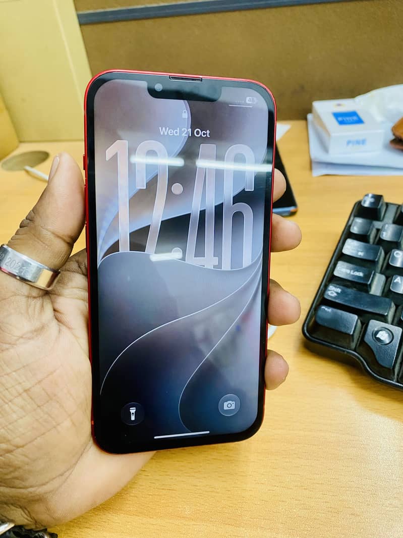 Apple iPhone 13 4
