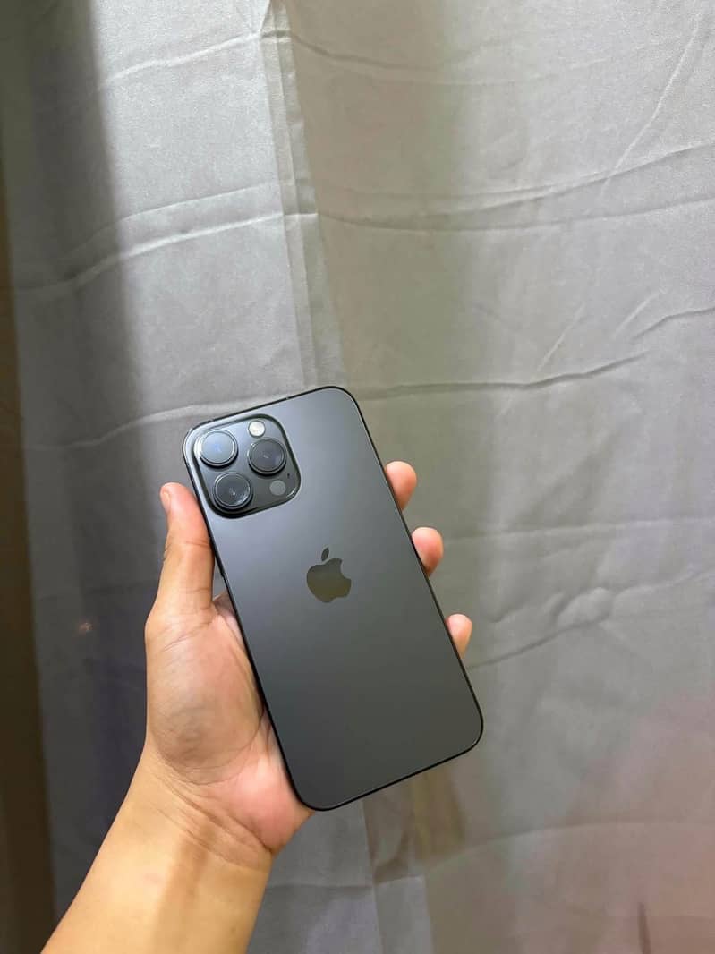 Apple iPhone 14 Pro Max 3