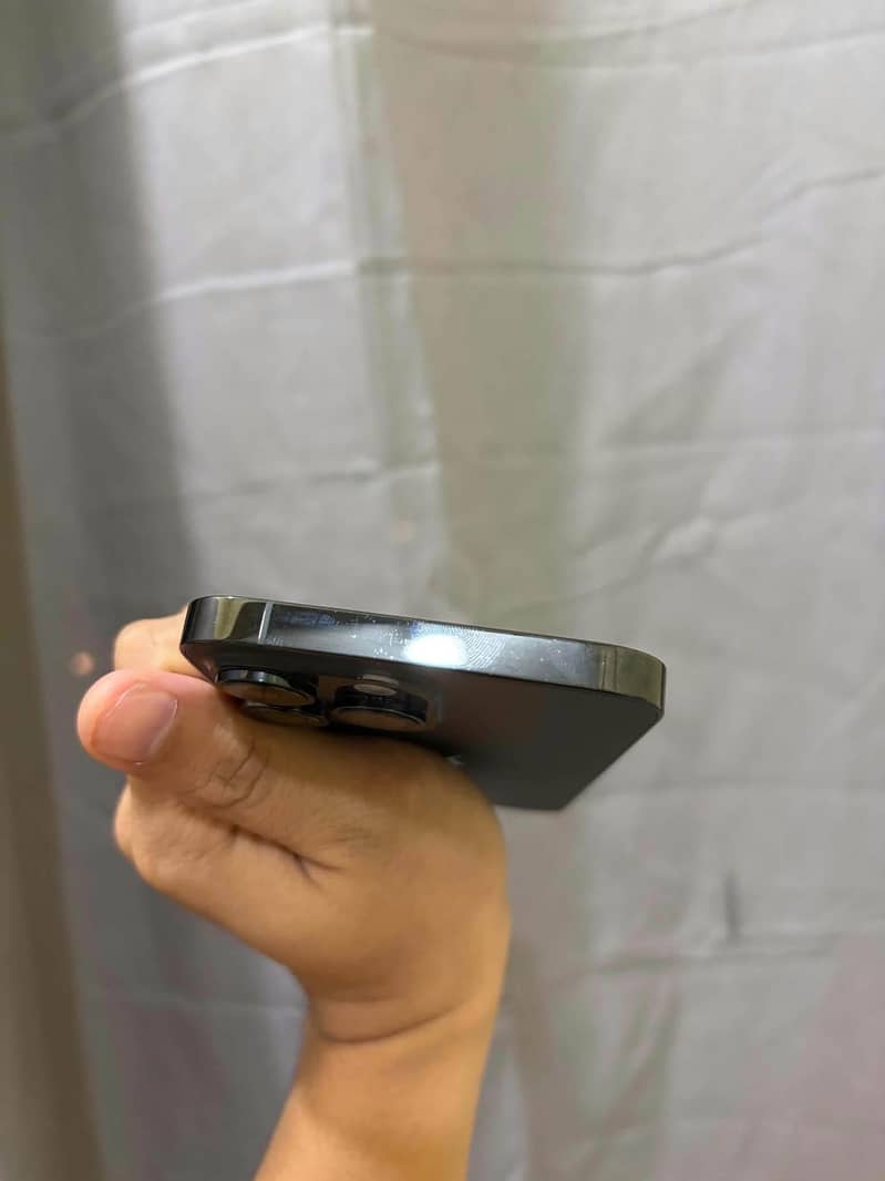 Apple iPhone 14 Pro Max 5