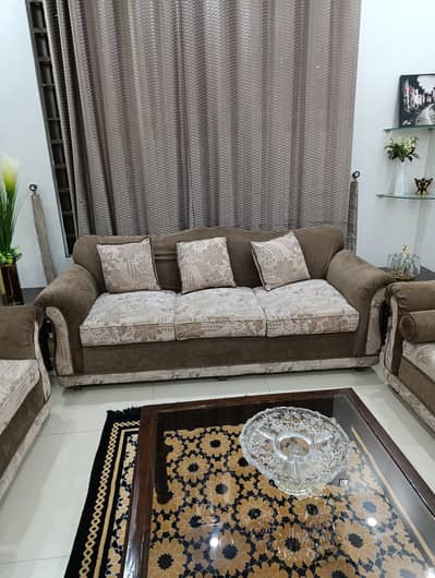 7 seater sofa in very good condition