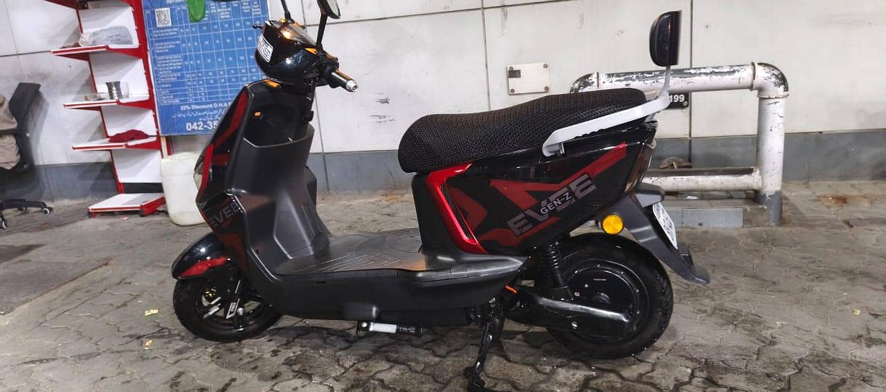 Electric scooty 4
