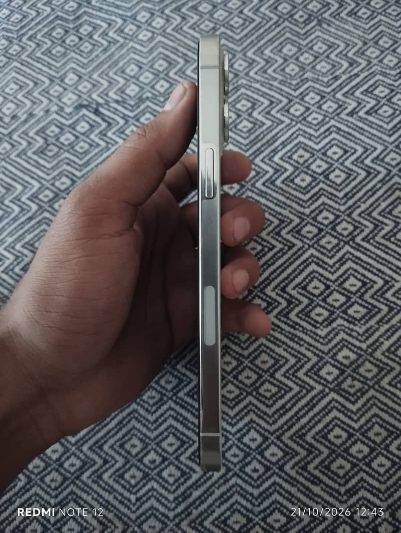 Apple iPhone 12 Pro Max 4