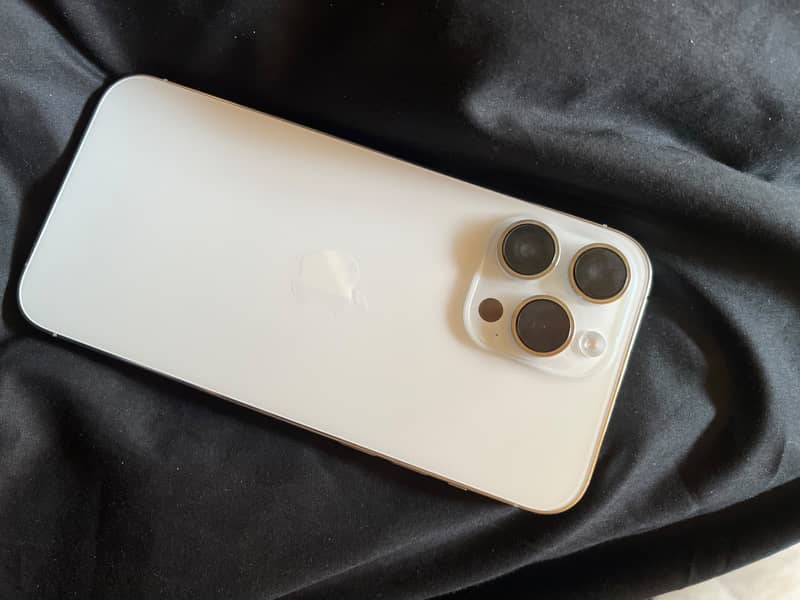 Apple iPhone 14 Pro Max 4