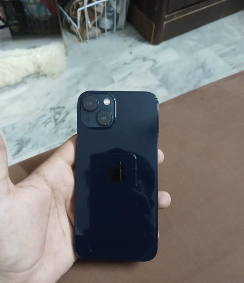 Apple iPhone 13 2