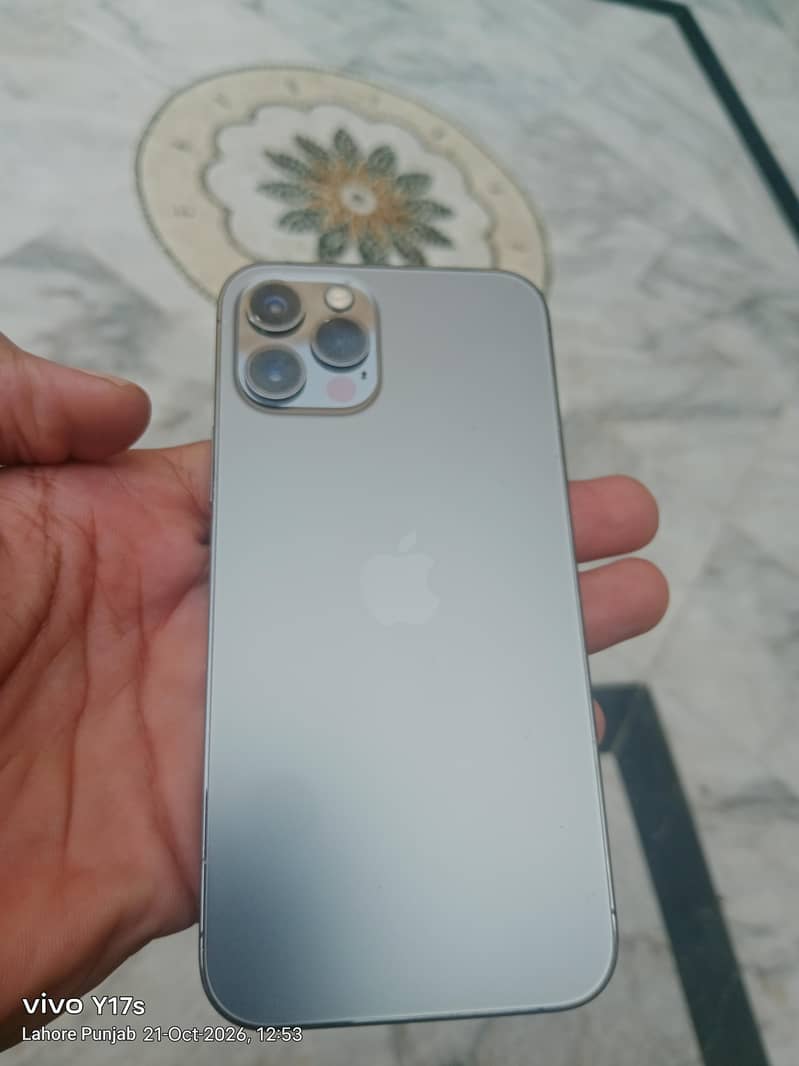 Apple iPhone 12 Pro 3