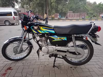 Honda CG 125 2026 Black Color