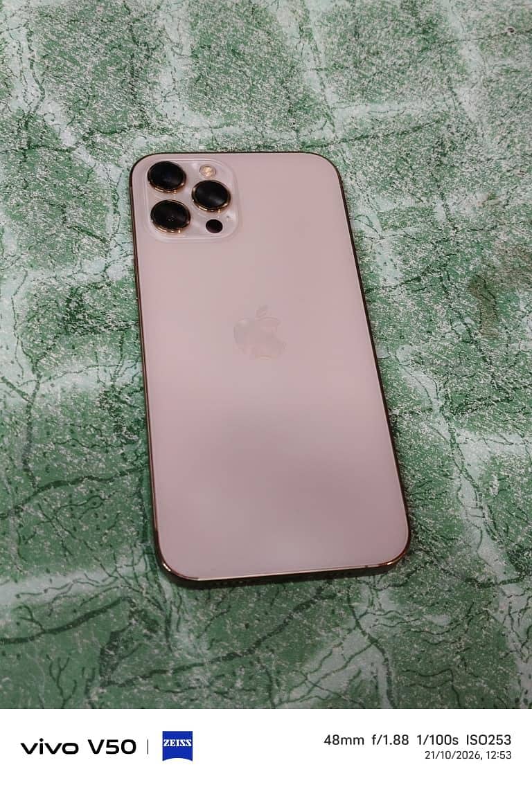 Apple iPhone 12 Pro Max 4