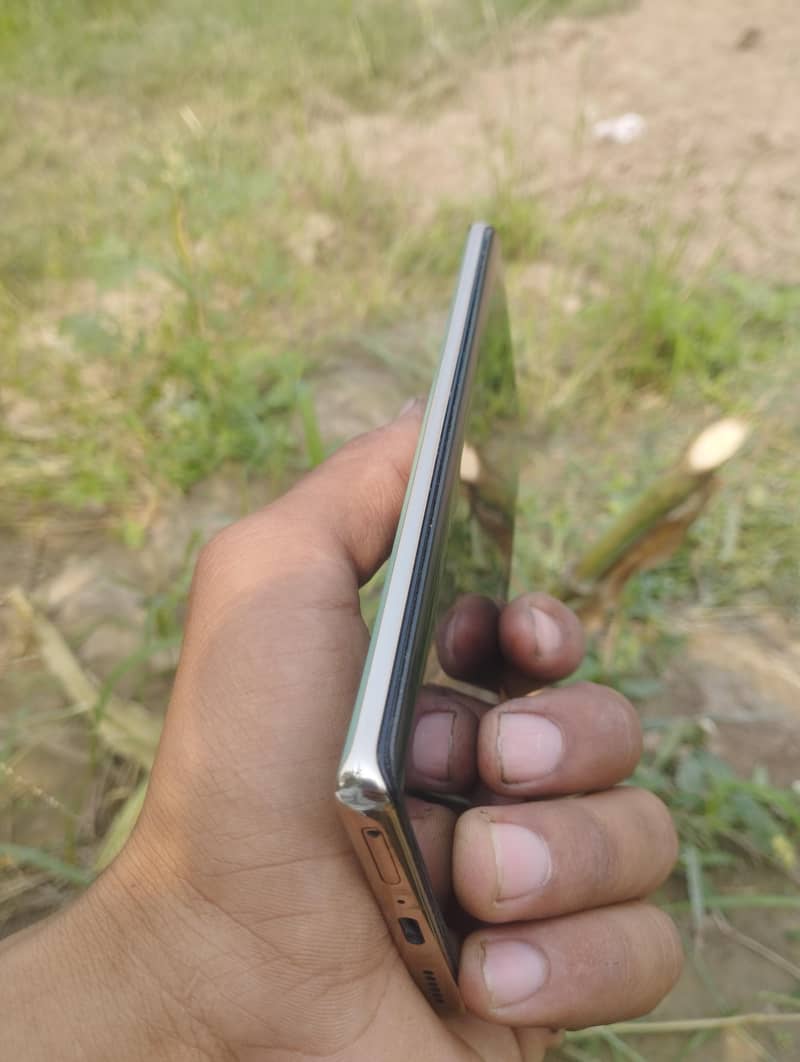 Tecno Spark 20 Pro Plus 2