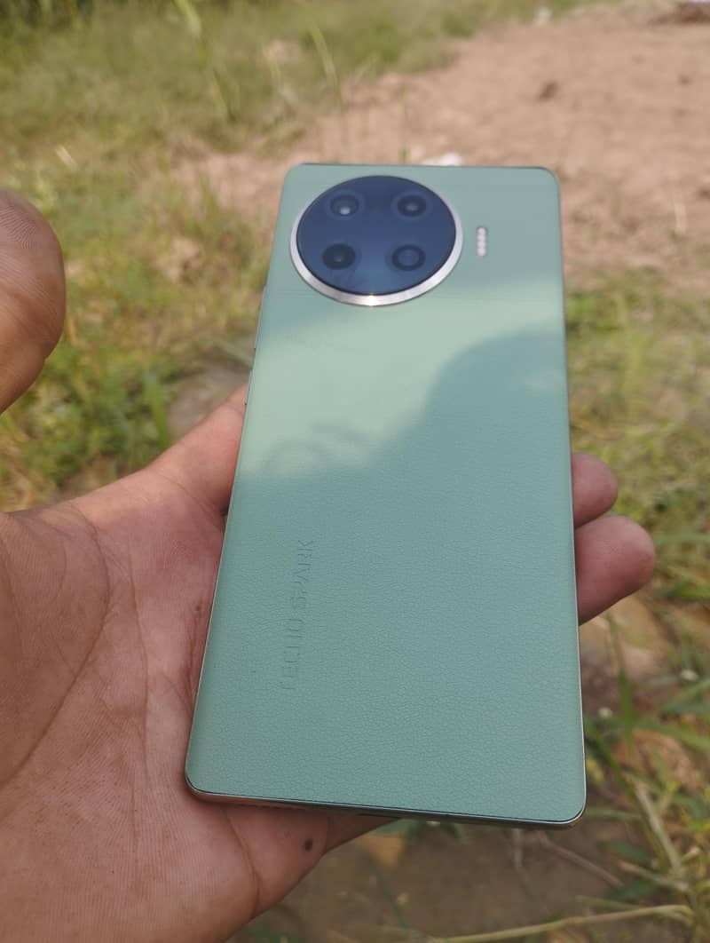 Tecno Spark 20 Pro Plus 3