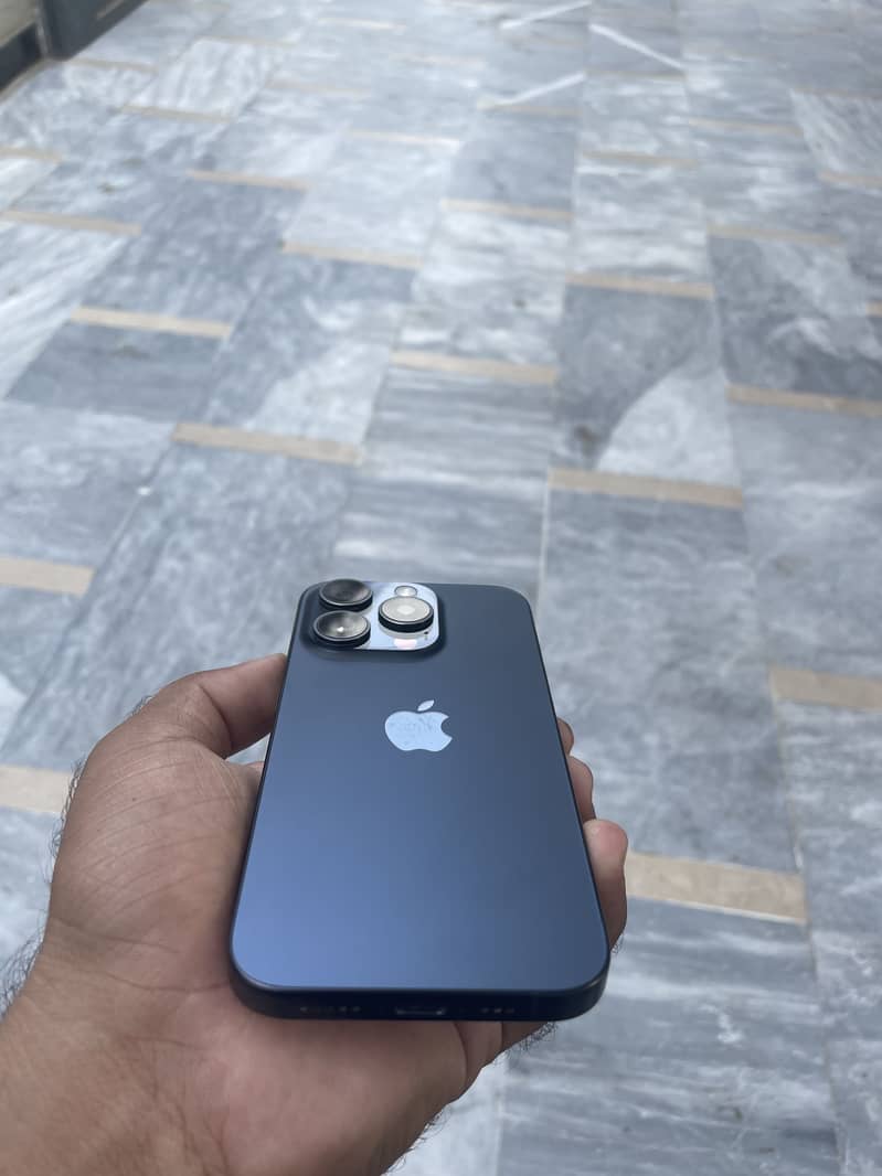 Apple iPhone 15 Pro 1