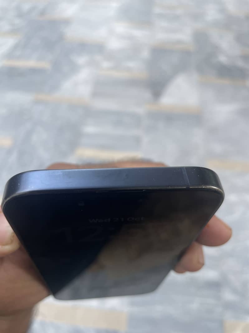 Apple iPhone 15 Pro 4