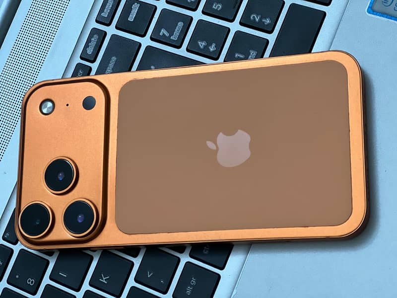 Apple iPhone XR 0