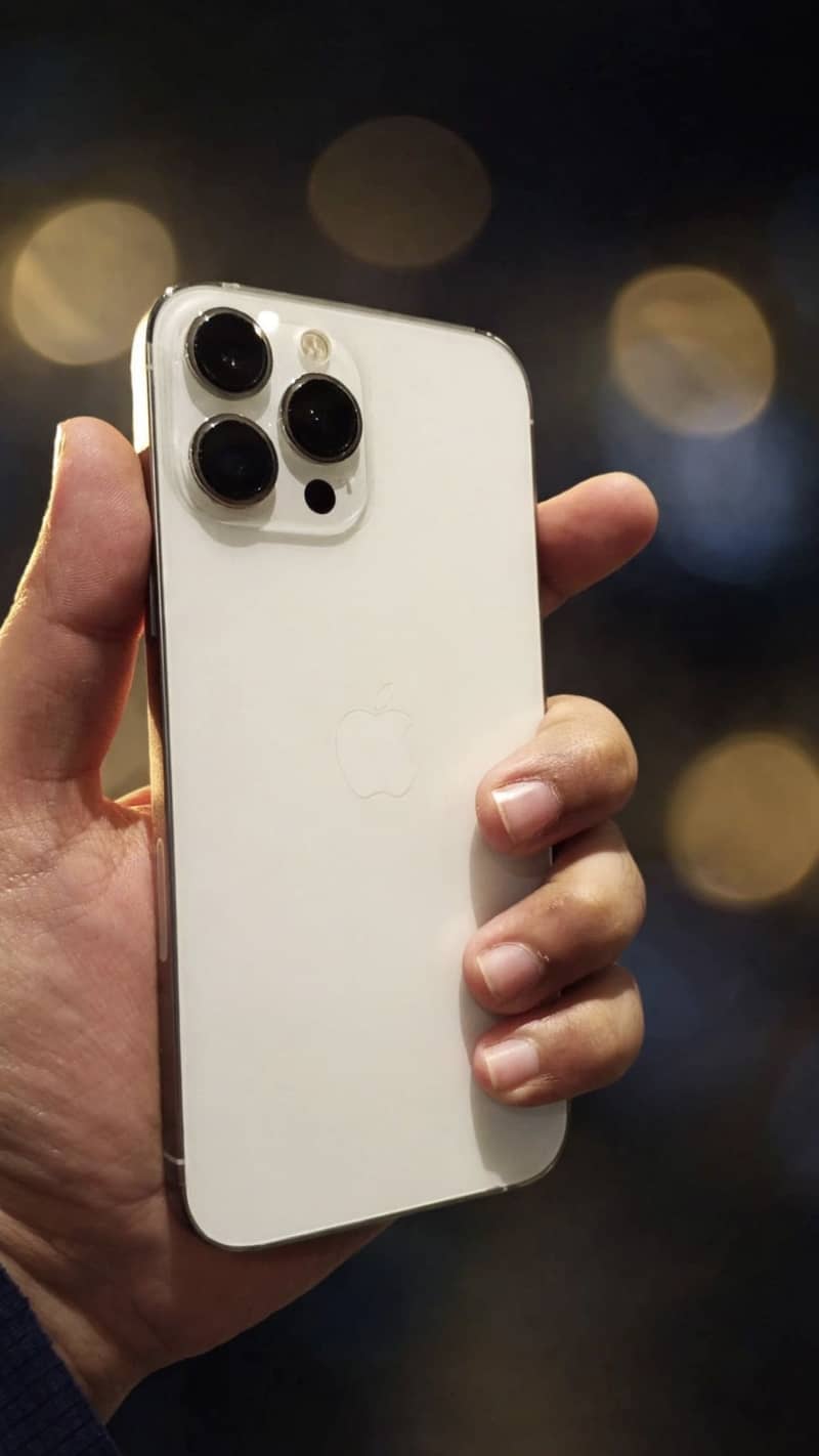 Apple iPhone 13 Pro Max 0