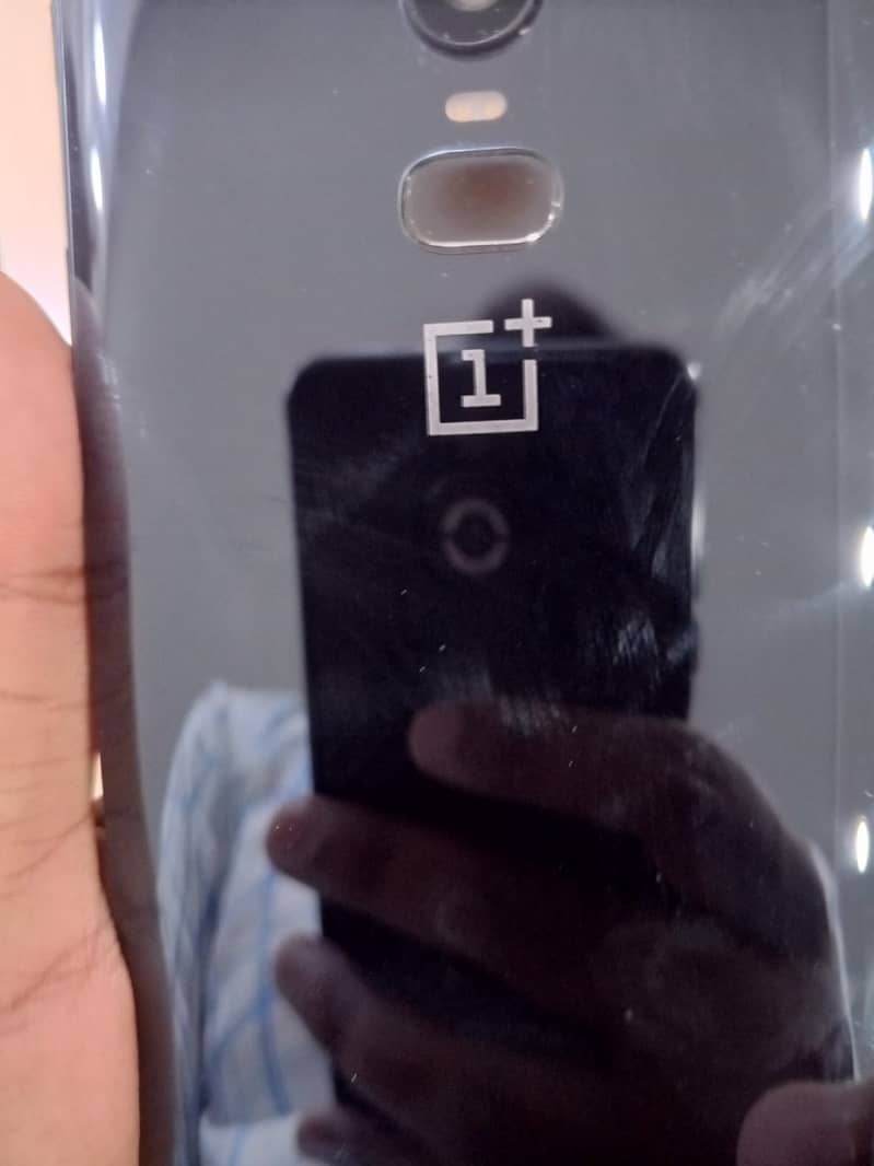 One Plus 6T 4