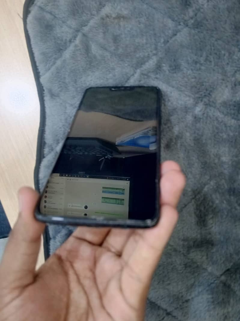 One Plus 6T 5
