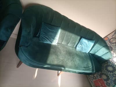 5 seter sofa like new candition